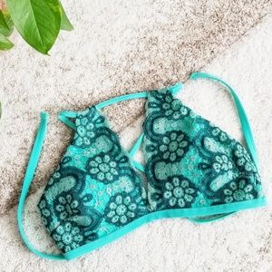 COPY - Crochet accent green bikini top nwt